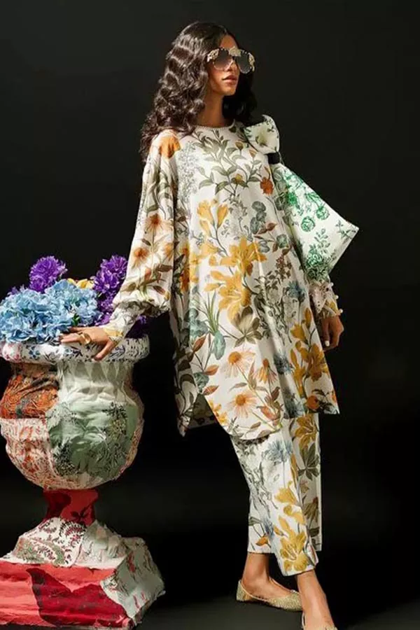 DF-V232A: Sana Safinaz 3Pc Printed Karandi Dress