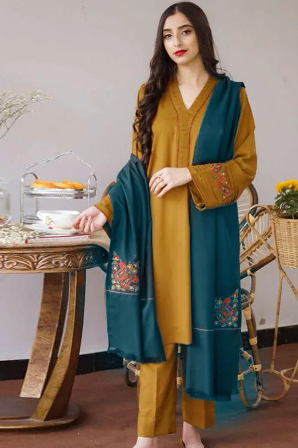 DF-1109: A Sling 3Pc Embroidered Lawn Dress